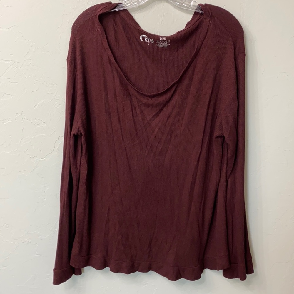 Zyia active maroon waffle knit long sleeved top size large.